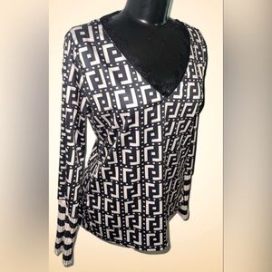 Silky, black and gold dress shirt with fitted cuffs